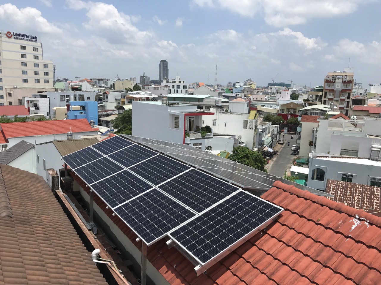 Hệ thống điện mặt trời hòa lưới công suất 6.1 kWp tại Cần Thơ